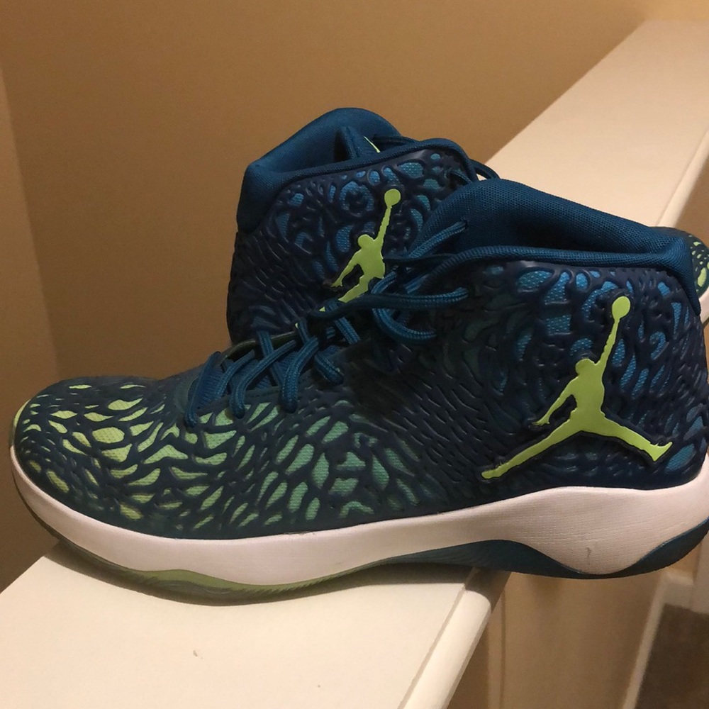 9.5 men’s Jordan’s
